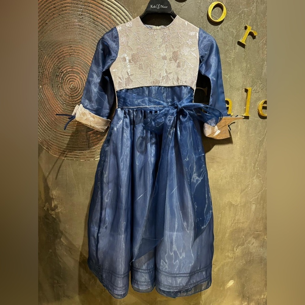 Source Unknown Navy and Cream Kids Formal Dress 10 years
